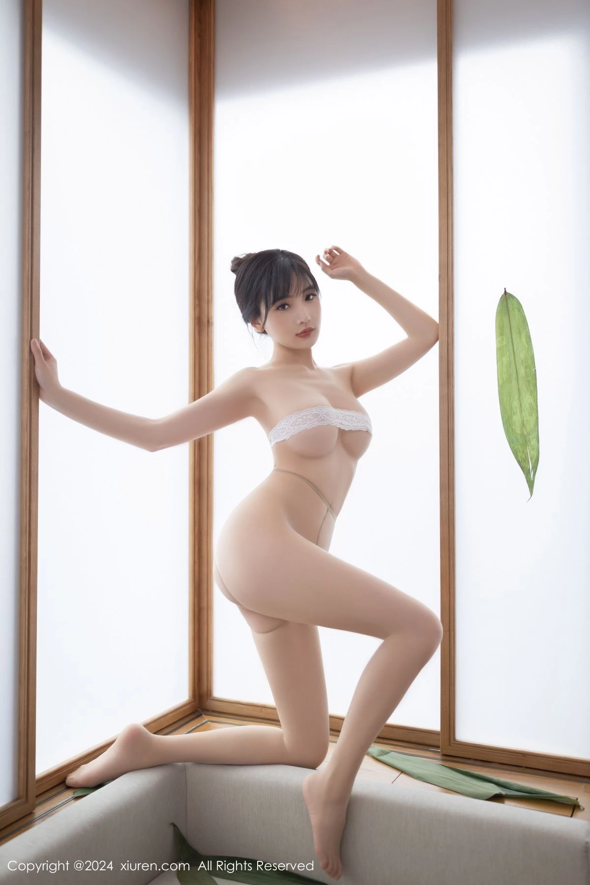 秀人集.com_[XiuRen秀人网]No.8665_模特陆萱萱端午节主题性感白色连衣短裙配超薄肉丝完美诱惑写真80P