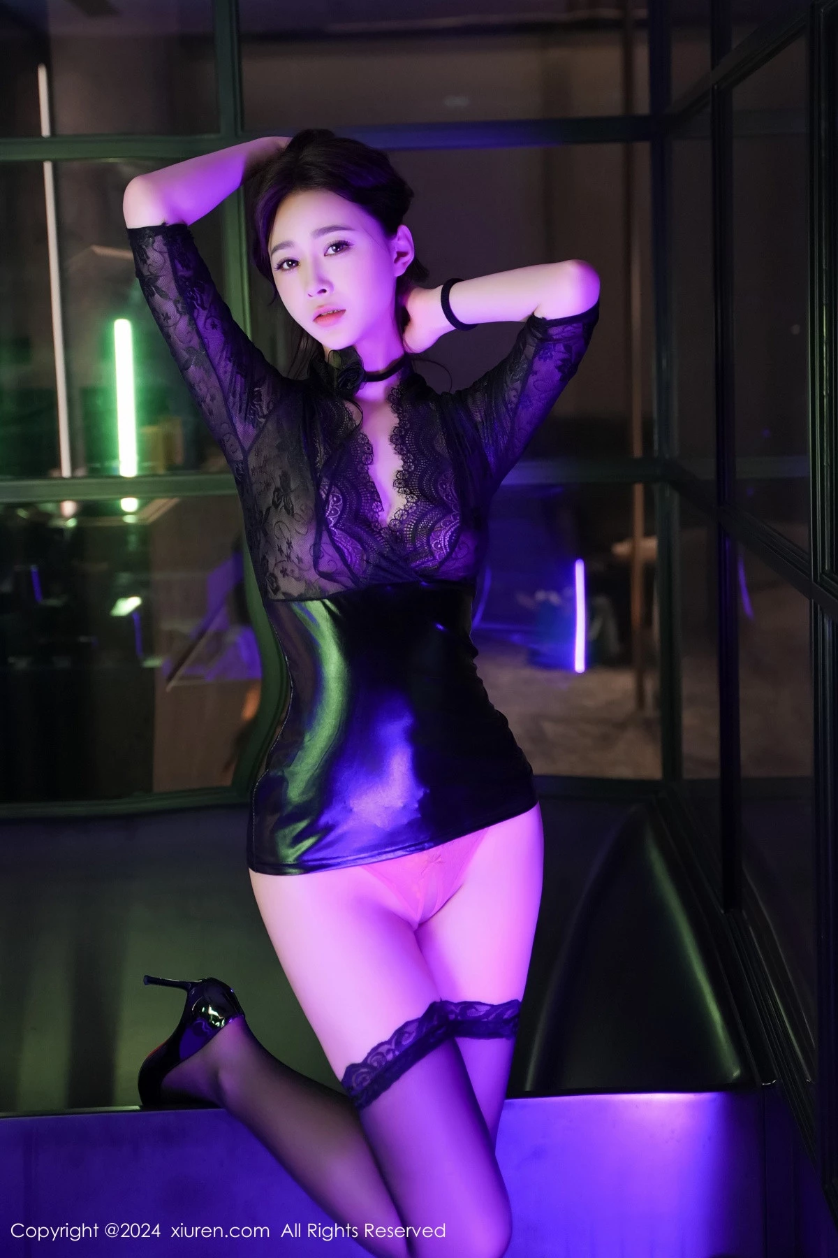 秀人集.com_[XiuRen秀人网]No.8660_模特软糖爱喝奶性感黑色西服露黑色情趣内衣配超薄黑丝魅惑写真72P