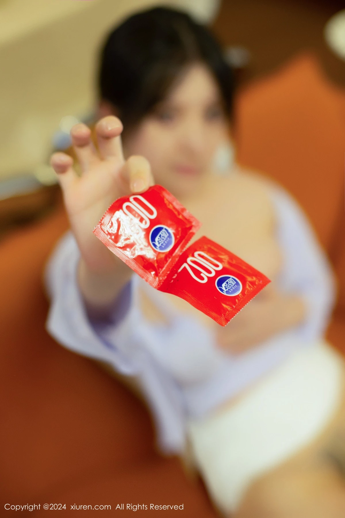 秀人集.com_[XiuRen秀人网]No.8677_模特豆瓣酱场景拍摄性感浅紫上衣配超薄肉丝秀丰腴身材诱惑写真89P