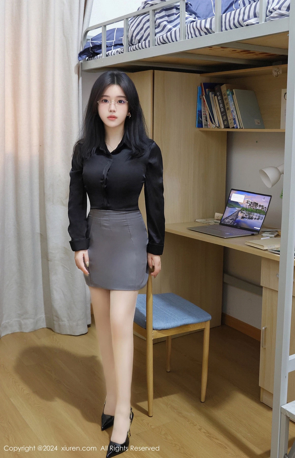 秀人集.com_[XiuRen秀人网]No.8674_模特小薯条nienie宿舍场景性感OL服饰配肉丝秀曼妙身姿诱惑写真83P