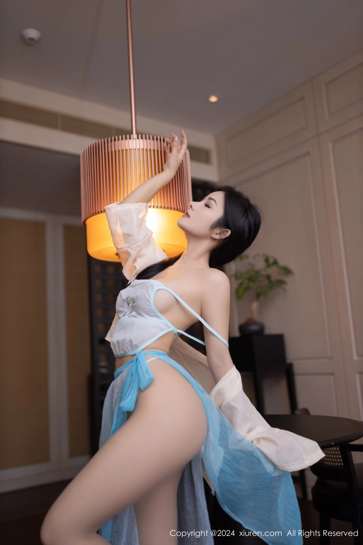 秀人集.com_[XiuRen秀人网]No.8691_模特谭小灵性感浅蓝色古风服饰配超薄肉丝秀丰腴身材诱惑写真80P