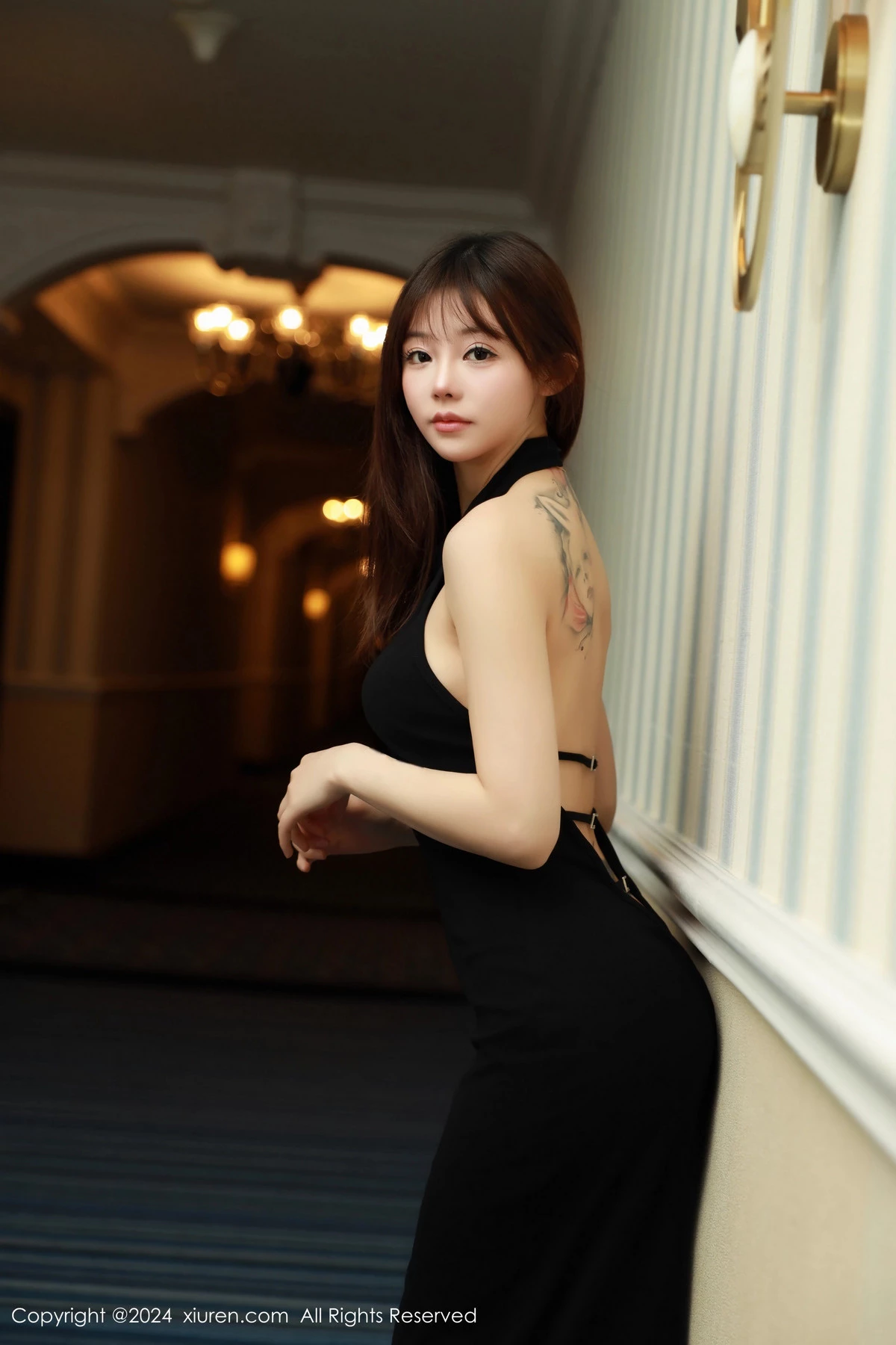 秀人集.com_[XiuRen秀人网]No.8685_模特佘贝拉Bella性感白色连衣裙配珍珠情趣内衣秀完美身材写真65P