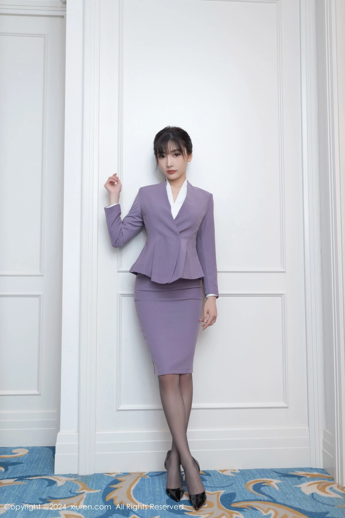 秀人集.com_[XiuRen秀人网]No.8700_模特陆萱萱性感白T配紫短裙露白色内衣配超薄黑丝极致魅惑写真81P