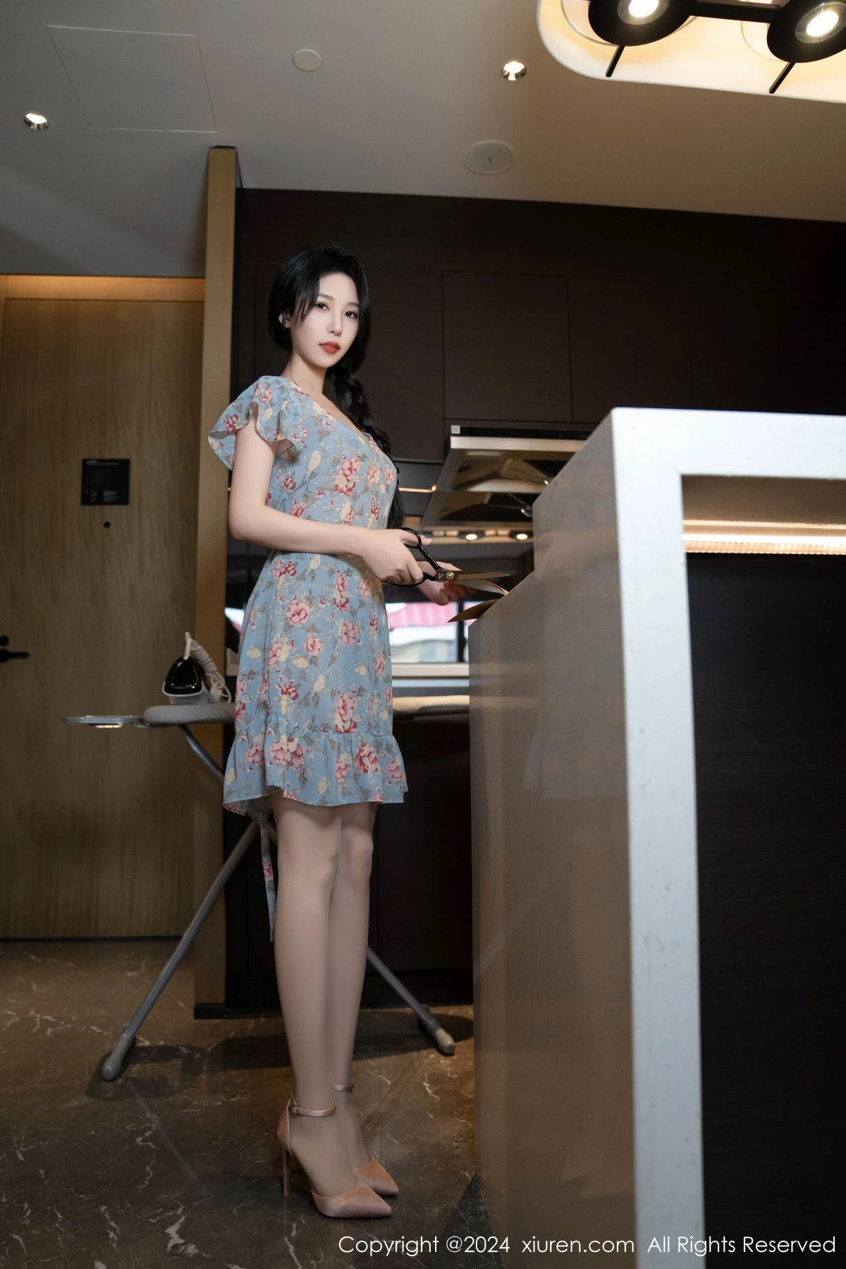 秀人集.com_[XiuRen秀人网]No.8704_模特利世性感花纹图案连衣短裙配超薄肉丝秀曼妙身姿诱惑写真80P