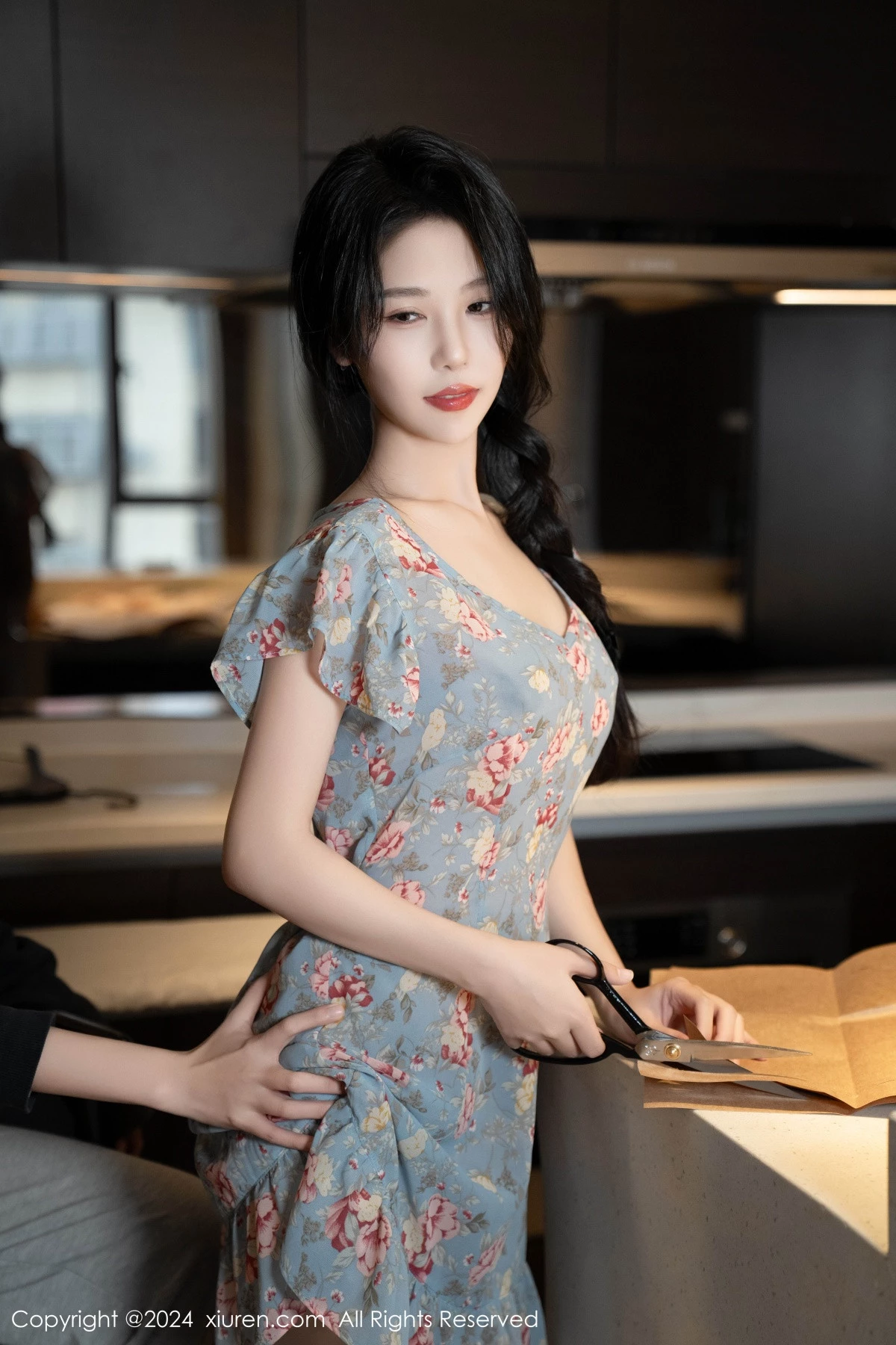 秀人集.com_[XiuRen秀人网]No.8704_模特利世性感花纹图案连衣短裙配超薄肉丝秀曼妙身姿诱惑写真80P