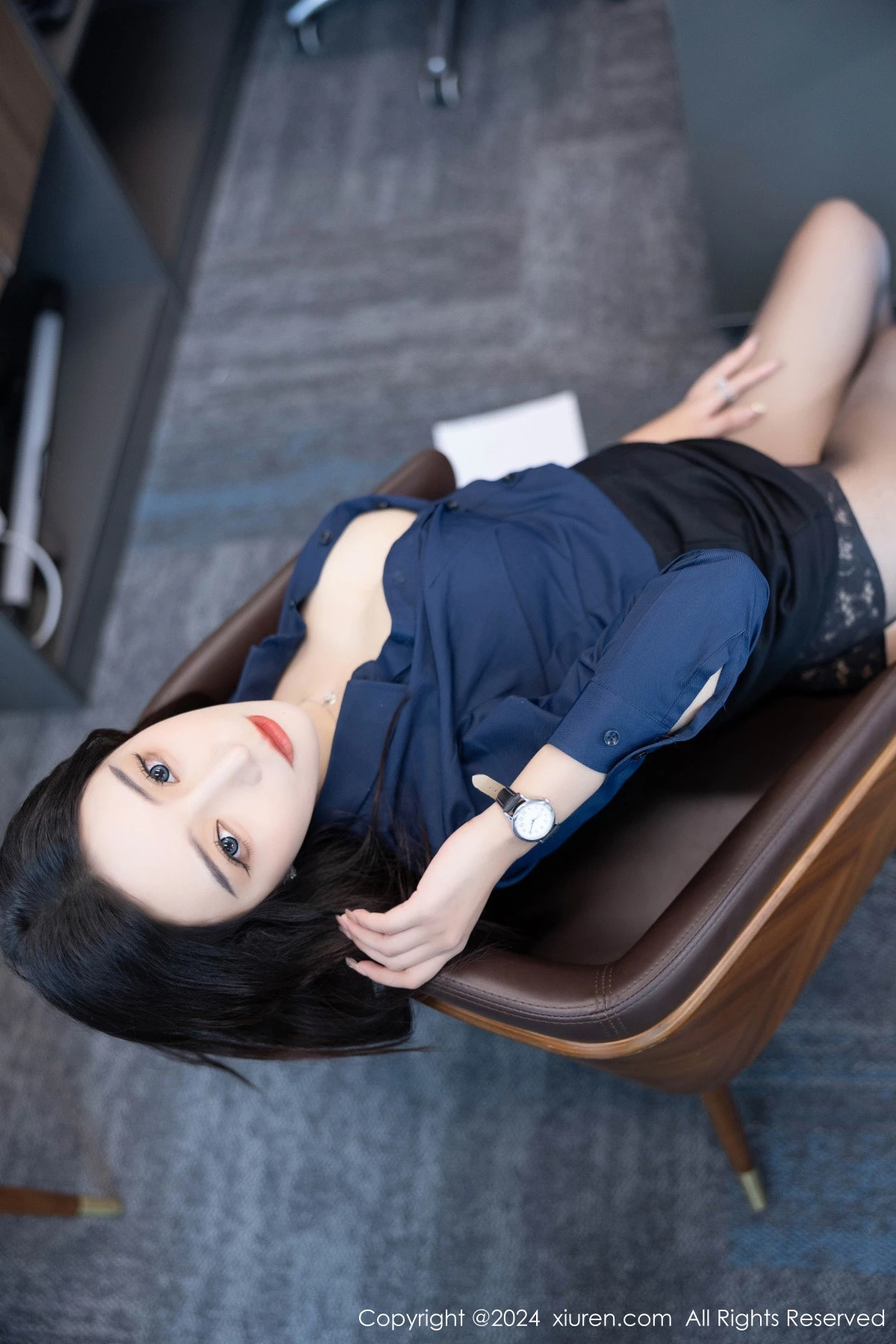 秀人集.com_[XiuRen秀人网]No.8760_女神王馨瑶yanni性感Ol深色服饰配开档黑丝秀完美身材诱惑写真88P