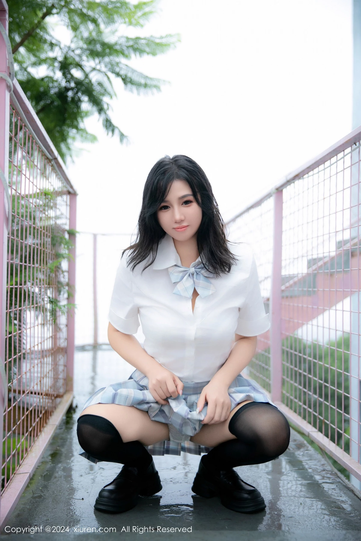 秀人集.com_[XiuRen秀人网]No.8759_模特金小依性感白色学生装配超薄黑丝半脱秀火辣身材诱惑写真90P