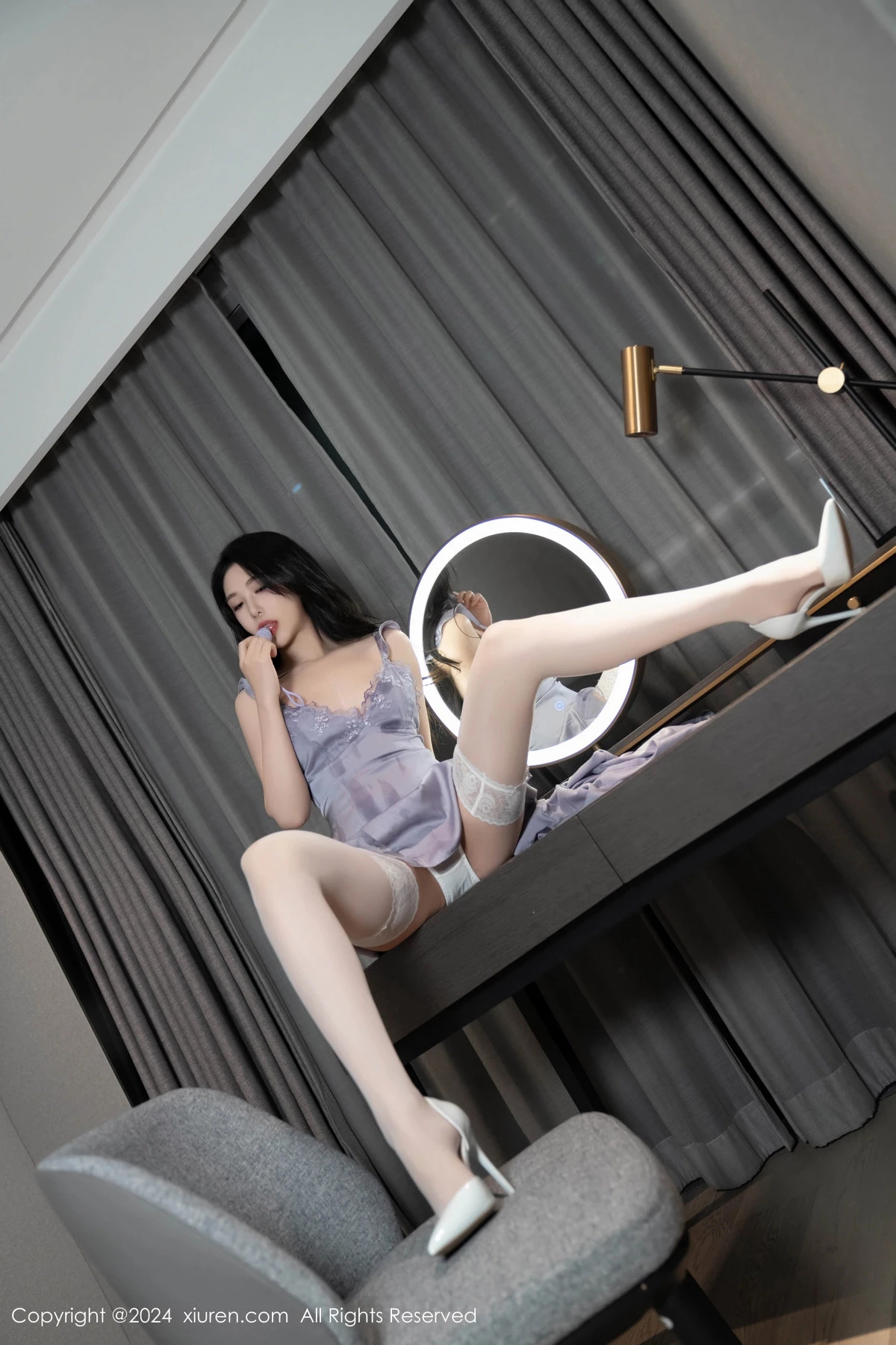 秀人集.com_[XiuRen秀人网]No.8765_模特利世性感浅灰色吊带连衣短裙配白丝袜秀完美身材诱惑写真82P