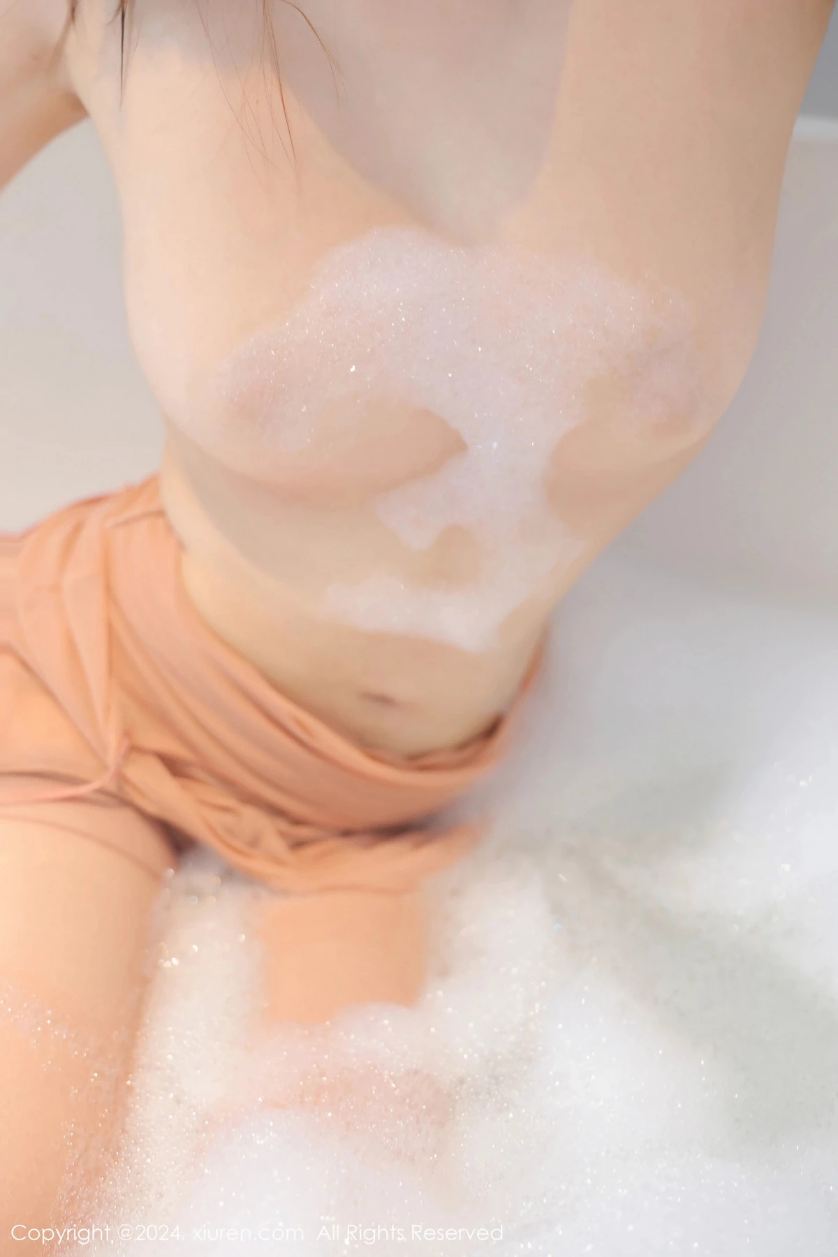 秀人集.com_[XiuRen秀人网]No.8770_模特白乐乐浴室场景性感橙色服饰配超薄肉丝秀完美身材诱惑写真89P