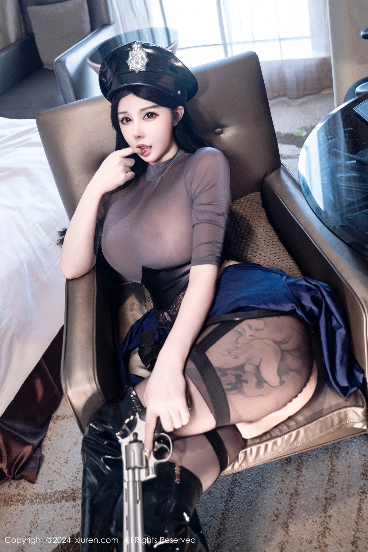 秀人集.com_[XiuRen秀人网]No.8789_模特陈芊儿性感黑色制服配开档黑丝半脱露豪乳遮点惹火诱惑写真84P