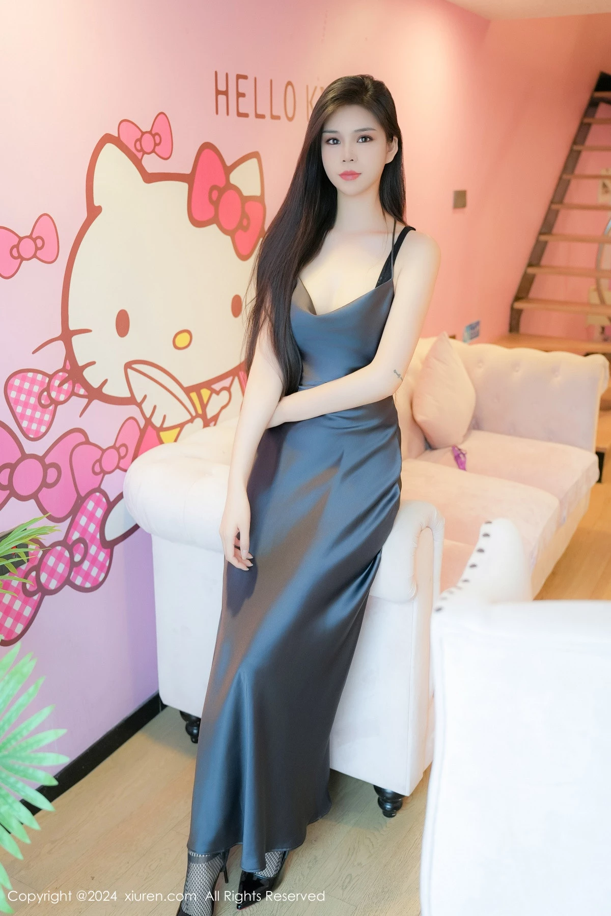 秀人集.com_[XiuRen秀人网]No.8795_模特雪糕CiCi性感紫色长裙露缕空连体黑丝秀完美身材诱惑写真98P