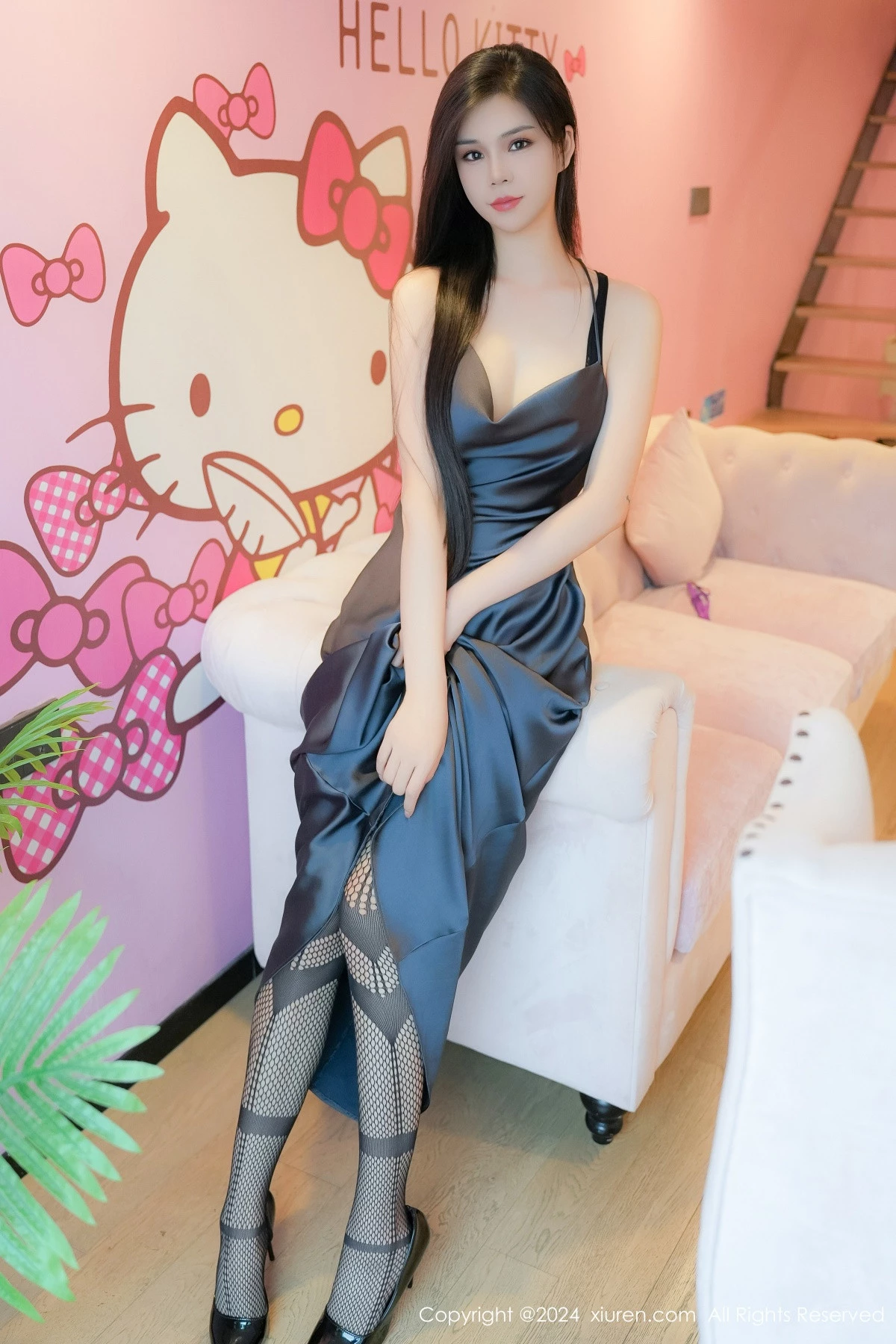 秀人集.com_[XiuRen秀人网]No.8795_模特雪糕CiCi性感紫色长裙露缕空连体黑丝秀完美身材诱惑写真98P