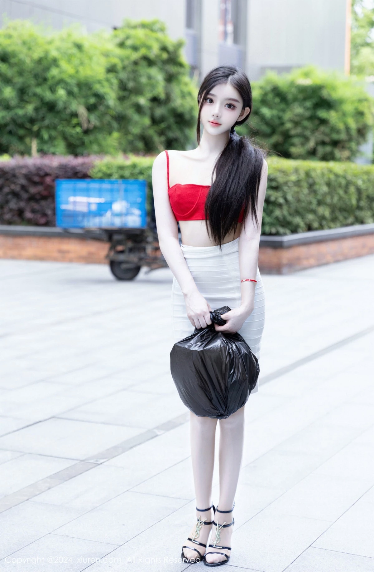 秀人集.com_[XiuRen秀人网]No.8794_模特龙雪儿红色情趣内衣配白短裙露超薄肉丝秀白嫩美腿诱惑写真51P