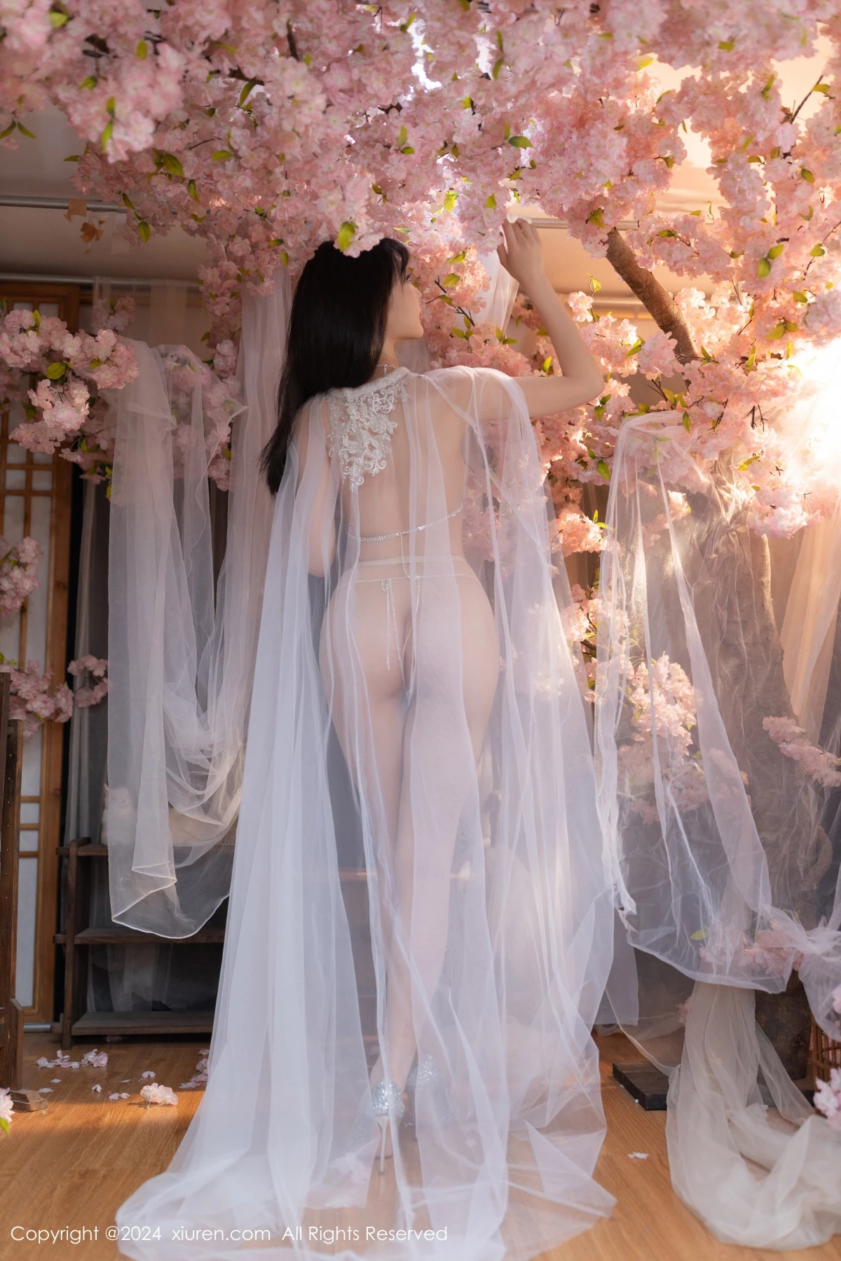 秀人集.com_[XiuRen秀人网]No.8807_模特陆萱萱性感白色轻透网纱配白色珍珠内衣秀惹火身材诱惑写真80P