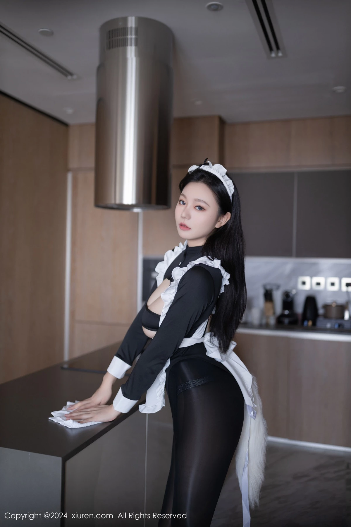 秀人集.com_[XiuRen秀人网]No.8720_模特安然anran性感黑色女仆服饰配黑丝裤袜秀柔美身段诱惑写真80P