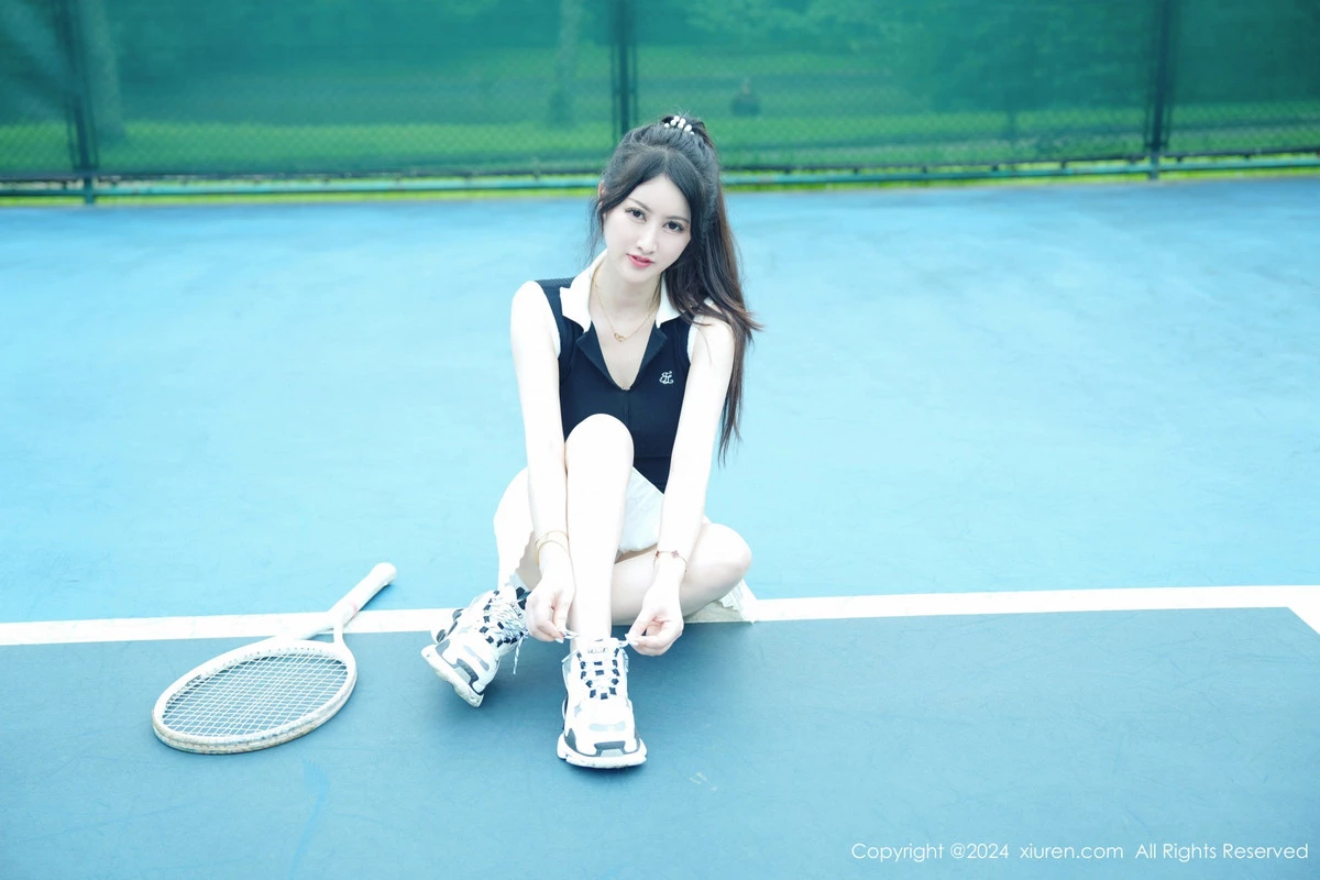 秀人集.com_[XiuRen秀人网]No.8821_模特诗诗kiki户外性感运动装露粉色内衣秀丰腴身姿惹火诱惑写真74P