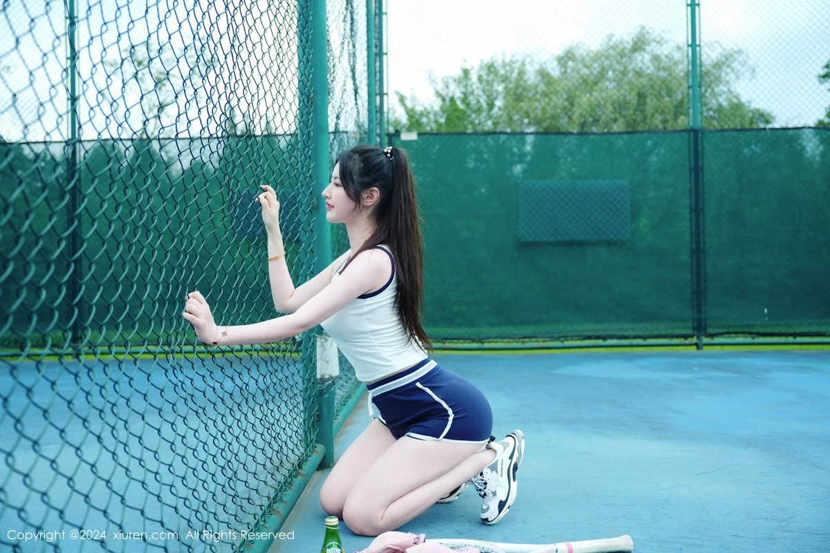 秀人集.com_[XiuRen秀人网]No.8821_模特诗诗kiki户外性感运动装露粉色内衣秀丰腴身姿惹火诱惑写真74P