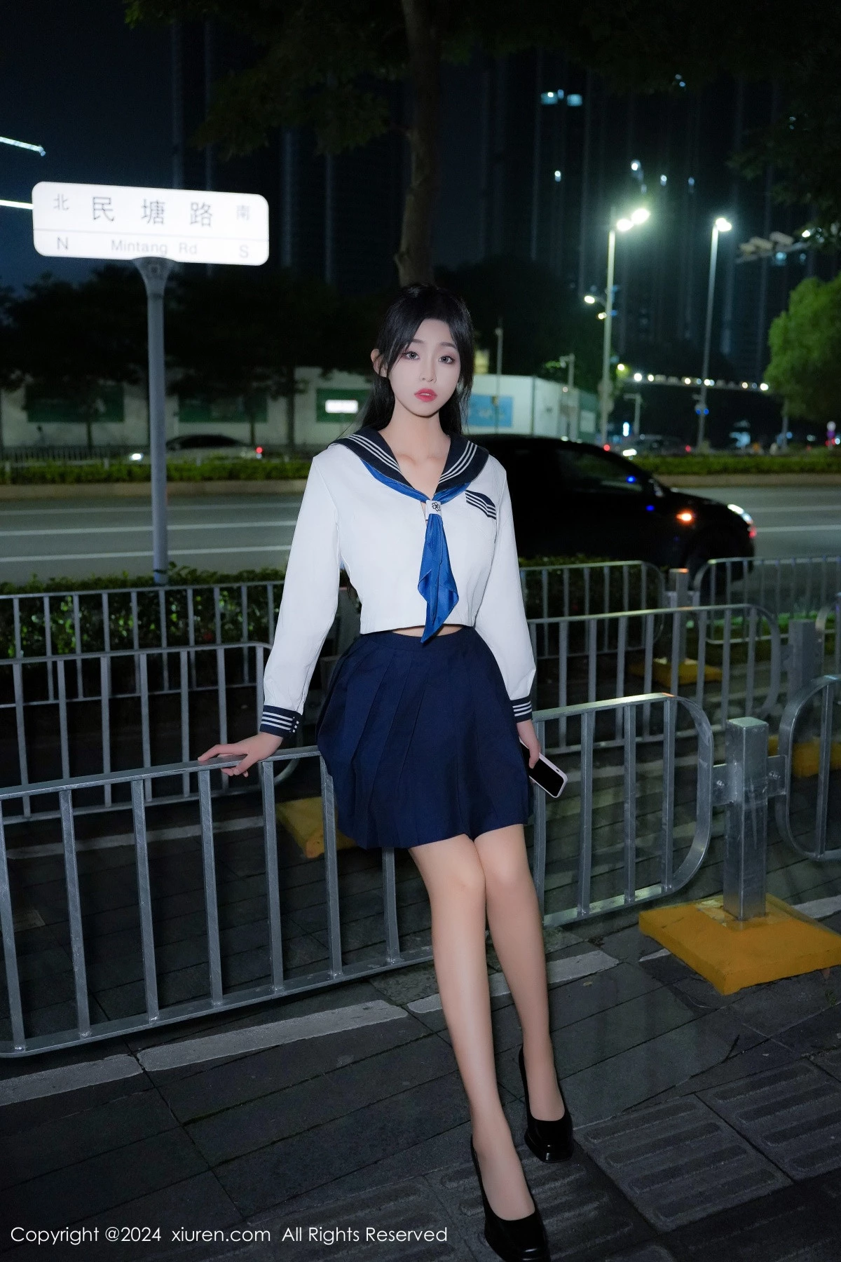秀人集.com_[XiuRen秀人网]No.8879_模特董林越性感蓝白色校服配黑高跟半脱秀丰满身姿惹火诱惑写真66P