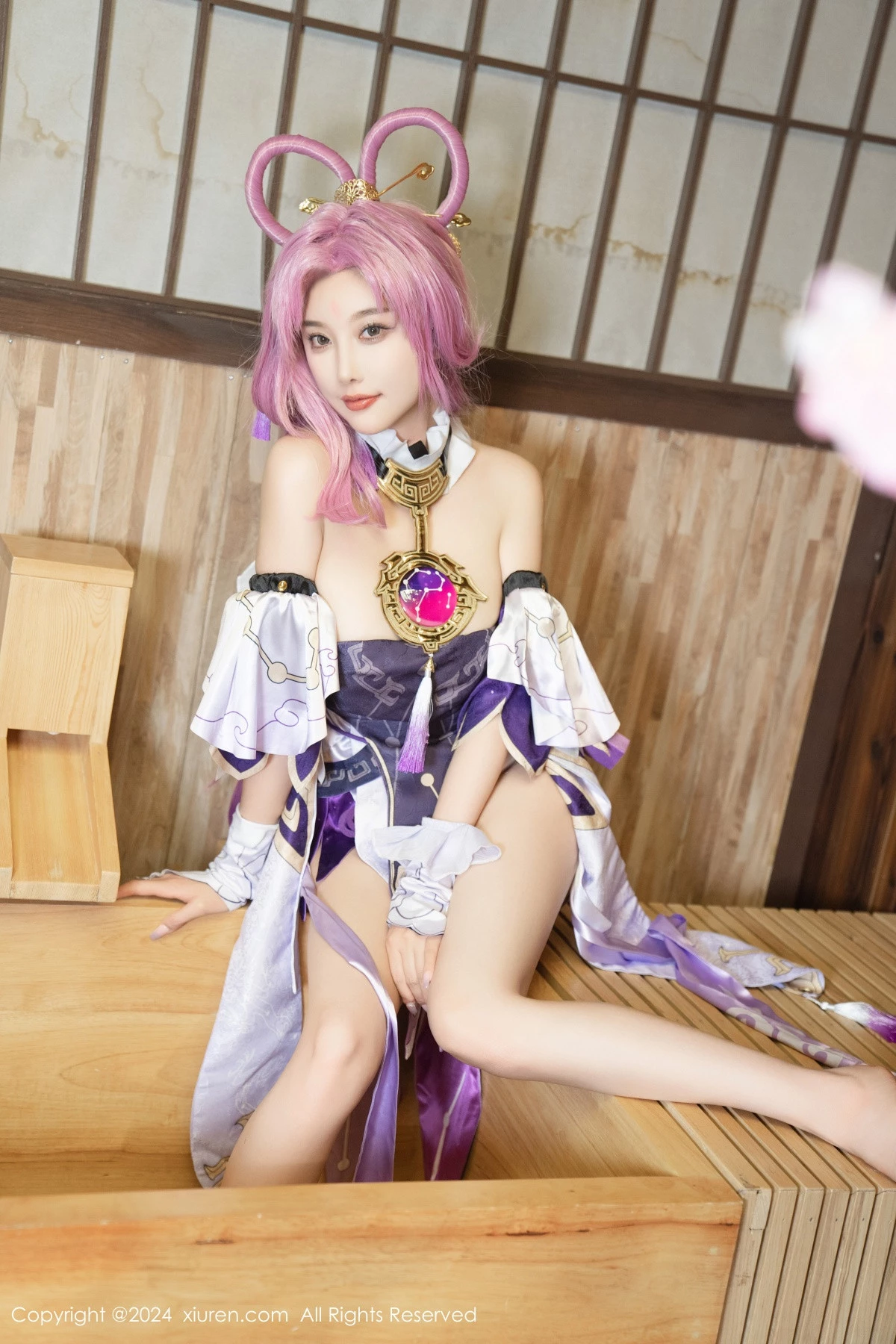 秀人集.com_[XiuRen秀人网]No.8943_女神杨晨晨Yome性感紫色Cosplay服饰配白丝袜秀丰满身材诱惑写真79P