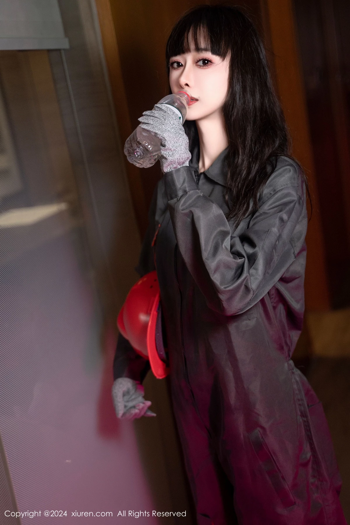 秀人集.com_[XiuRen秀人网]No.8938_模特宝宝甜维修工主题半脱露性感抹胸内衣秀曼妙身姿诱惑写真82P