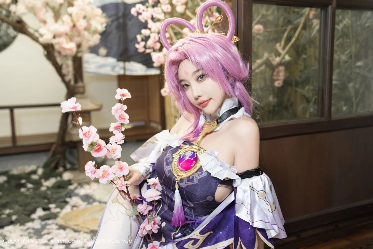 秀人集.com_[XiuRen秀人网]No.8943_女神杨晨晨Yome性感紫色Cosplay服饰配白丝袜秀丰满身材诱惑写真79P