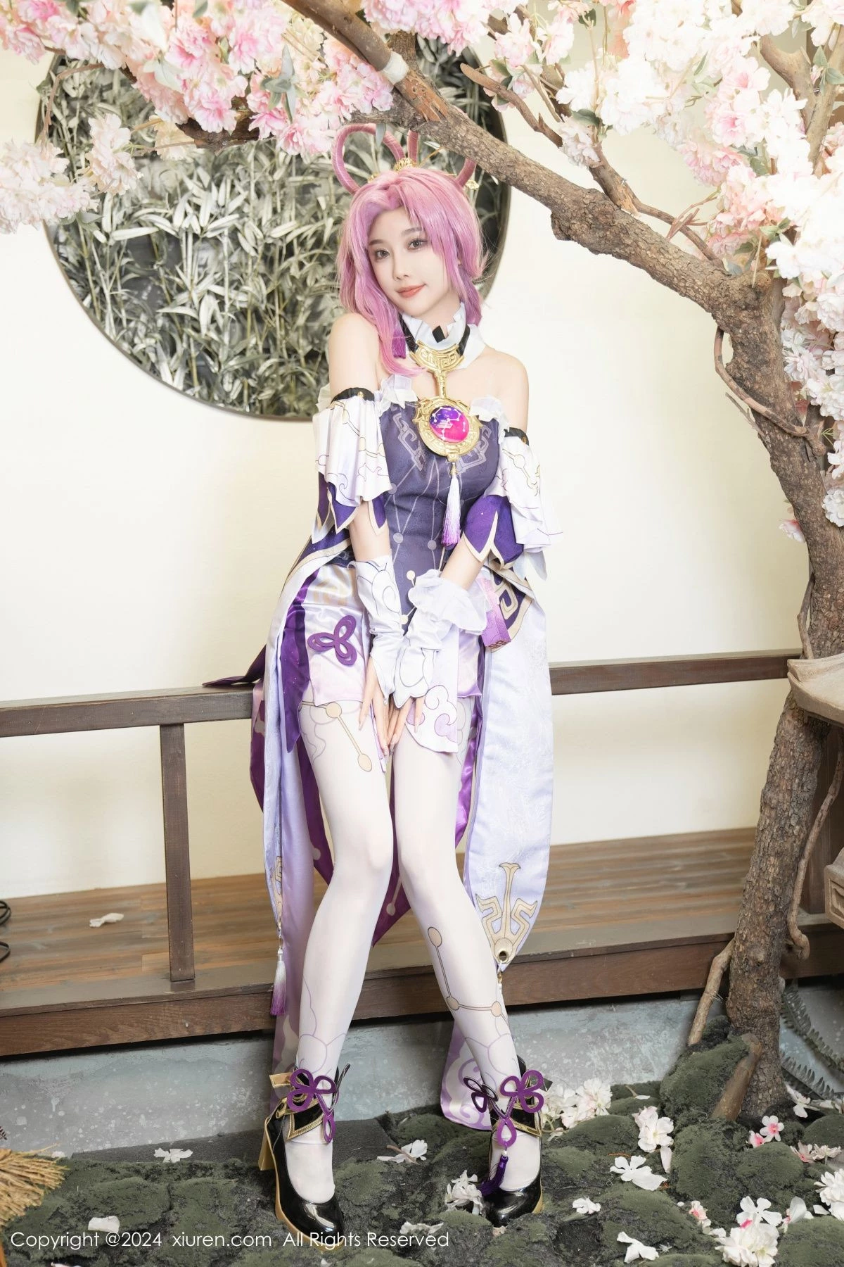 秀人集.com_[XiuRen秀人网]No.8943_女神杨晨晨Yome性感紫色Cosplay服饰配白丝袜秀丰满身材诱惑写真79P