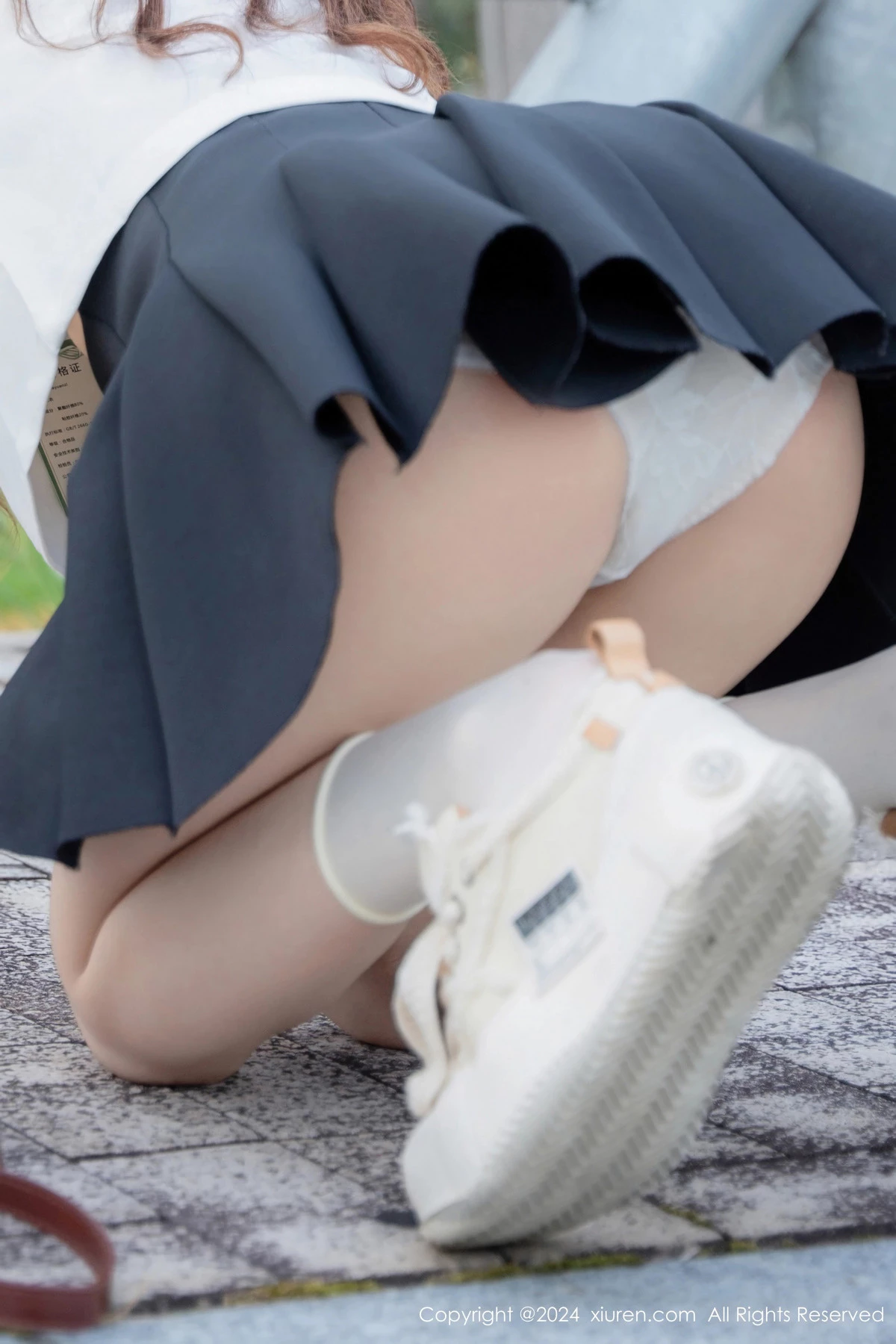 秀人集.com_[XiuRen秀人网]No.8948_新人模特拍黄瓜girl性感JK制服露白色蕾丝内衣秀曼妙身姿诱惑写真81P