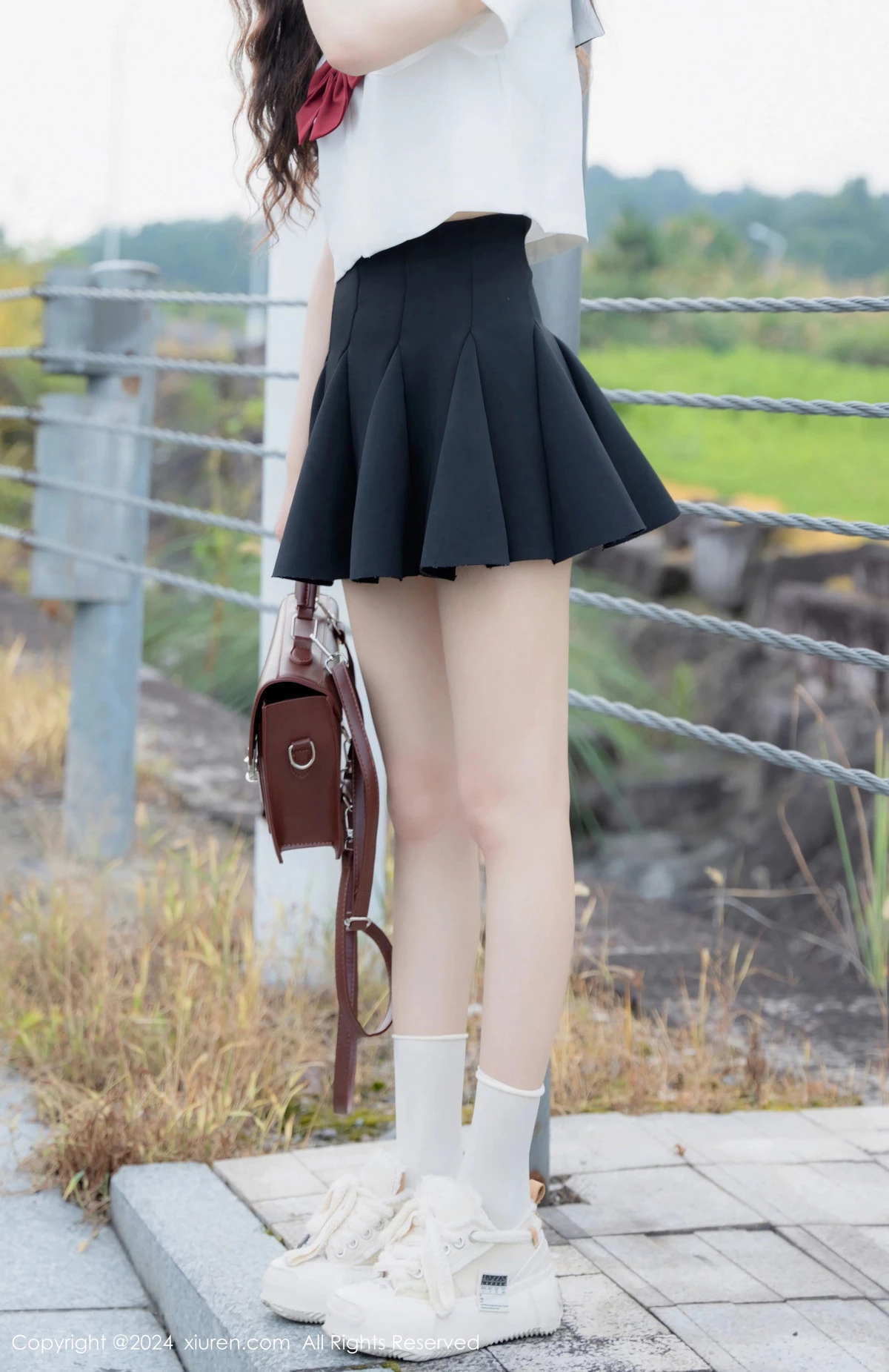 秀人集.com_[XiuRen秀人网]No.8948_新人模特拍黄瓜girl性感JK制服露白色蕾丝内衣秀曼妙身姿诱惑写真81P