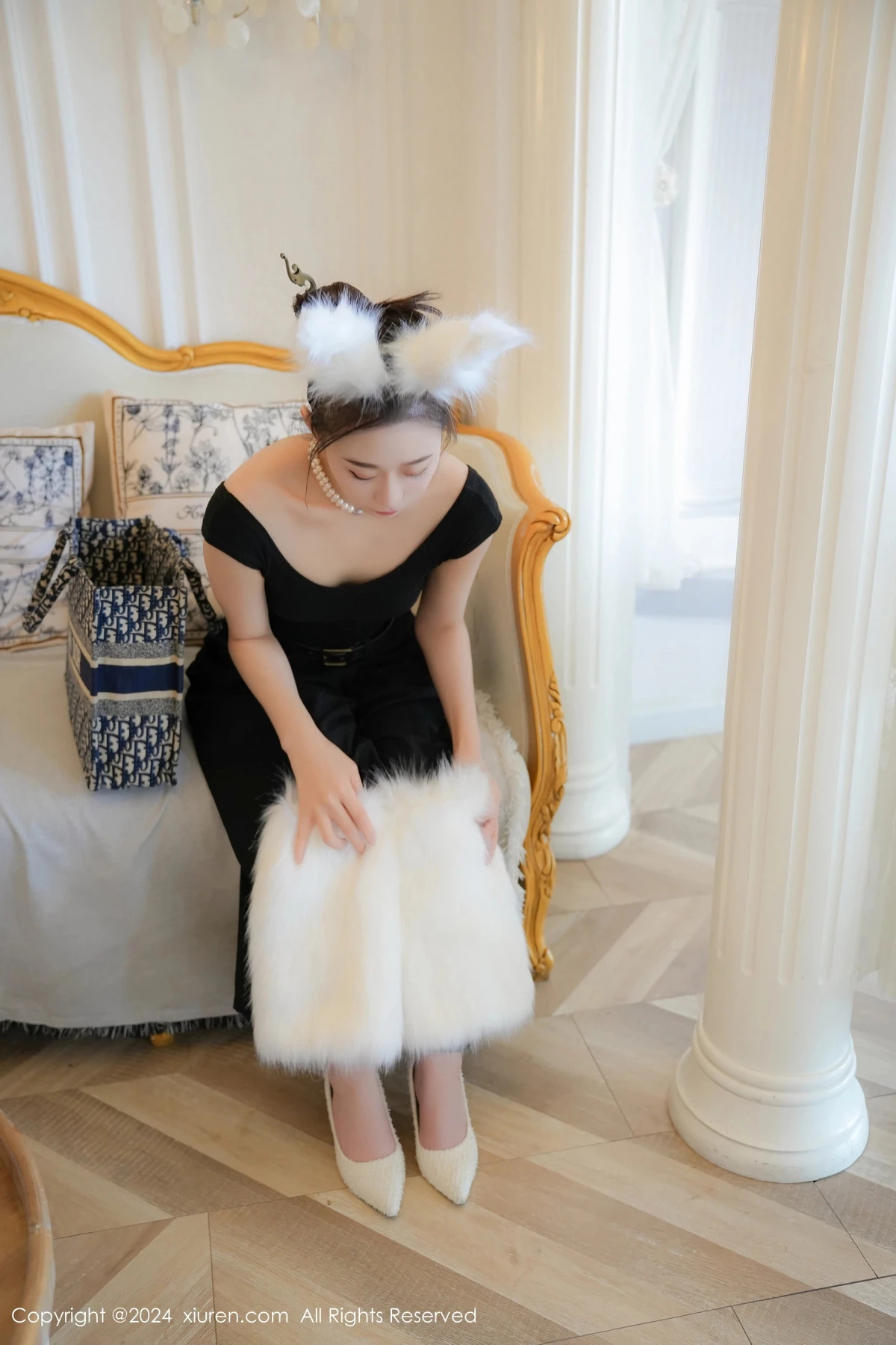 秀人集.com_[XiuRen秀人网]No.8955_模特喵喵JOJO黑色连衣裙露白色情趣内衣秀曼妙身姿诱惑写真80P