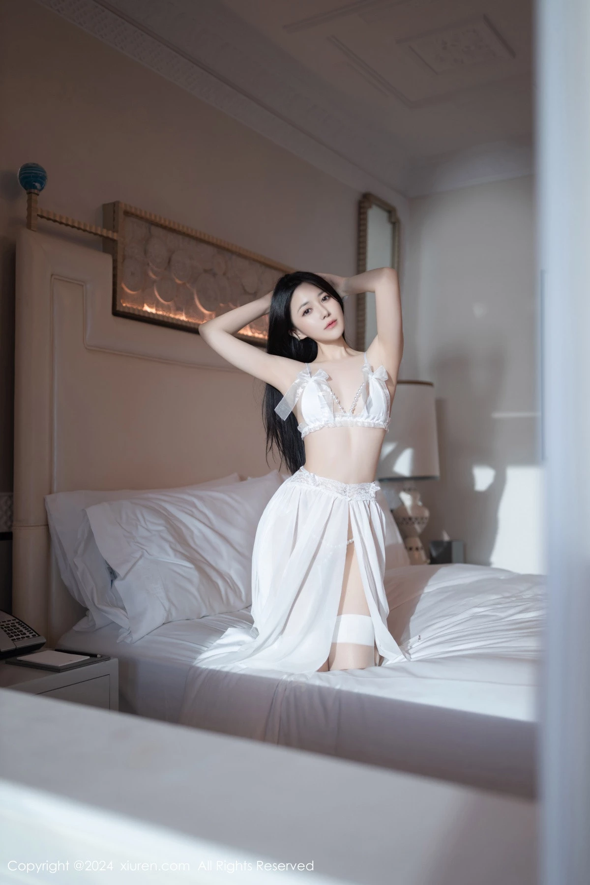 秀人集.com_[XiuRen秀人网]No.8962_模特鱼子酱Fish性感白色轻透连衣裙露珍珠内衣秀惹火身材诱惑写真80P