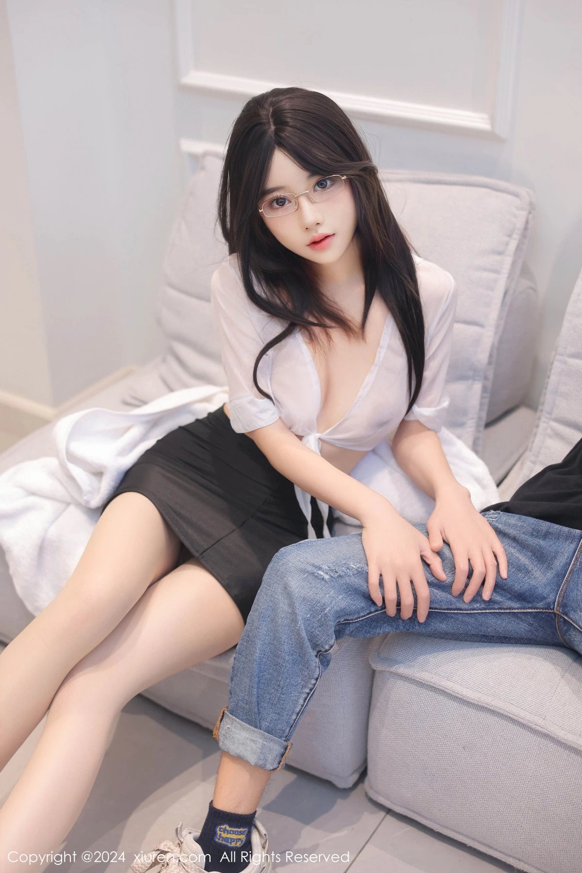 秀人集.com_[XiuRen秀人网]No.8885_模特桃妖夭性感白色轻透上衣配黑短裙露白色丝袜撩人诱惑写真92P