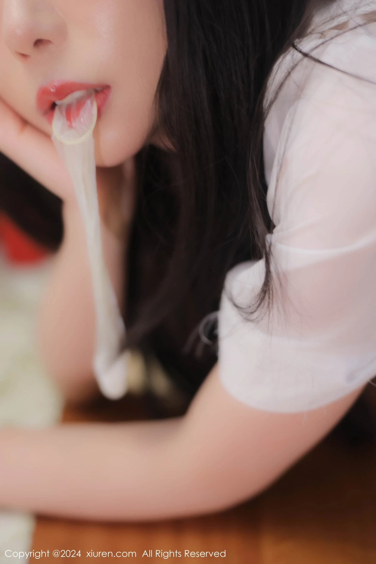 秀人集.com_[XiuRen秀人网]No.8885_模特桃妖夭性感白色轻透上衣配黑短裙露白色丝袜撩人诱惑写真92P