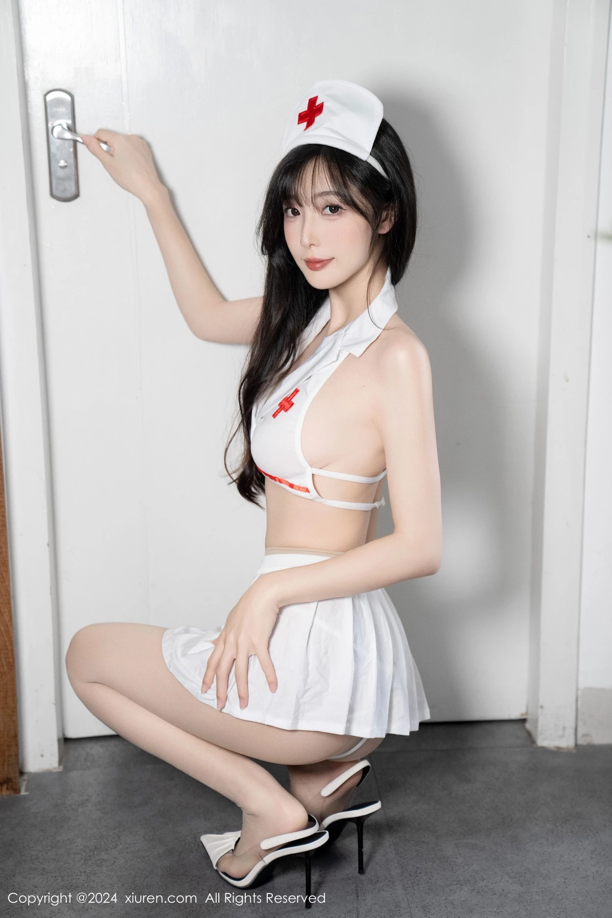 秀人集.com_[XiuRen秀人网]No.8980_模特林星阑性感护士制服+白色包臀裙配超薄肉丝撩人诱惑写真102P