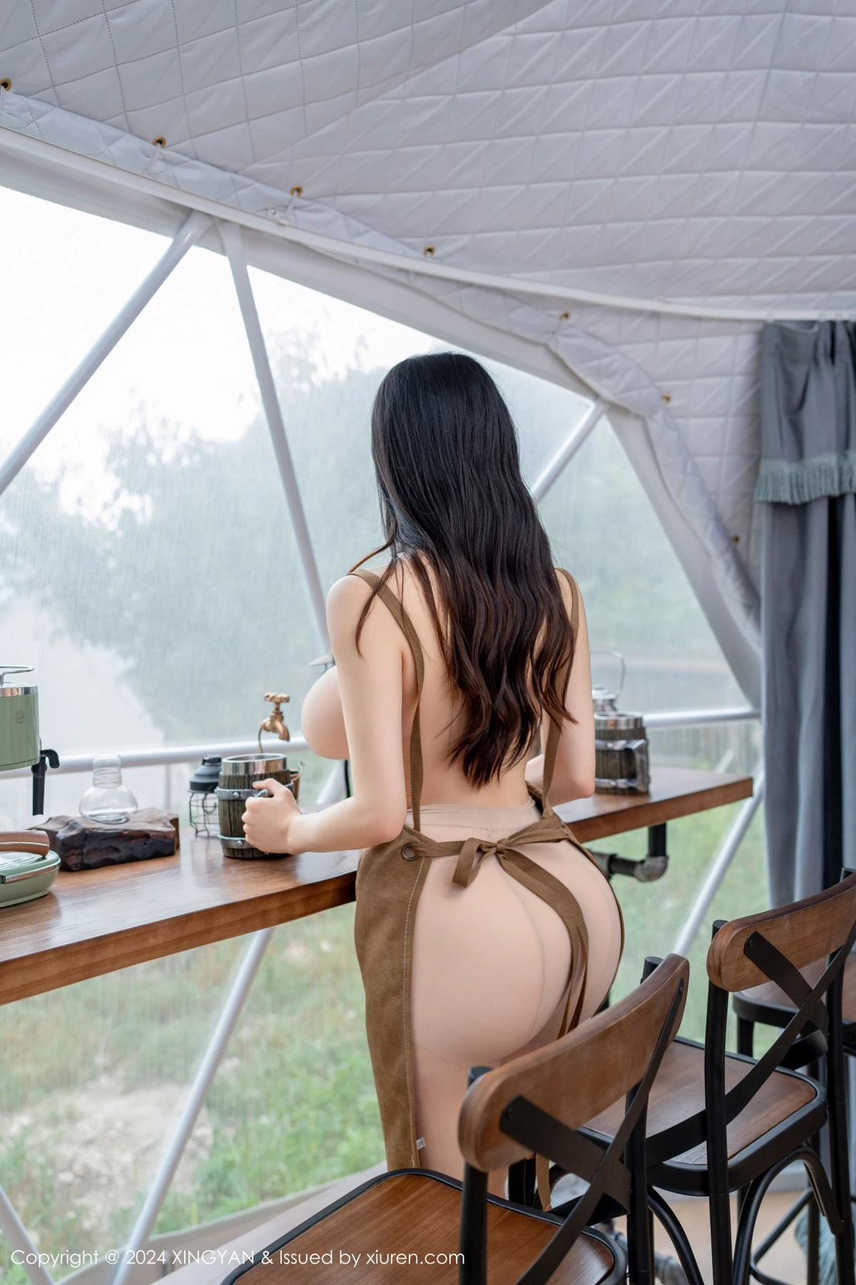 秀人集.com_[XINGYAN星颜社]VOL.264_模特清妙性感咖啡色真空围裙配超薄肉丝秀完美身材诱惑写真81P
