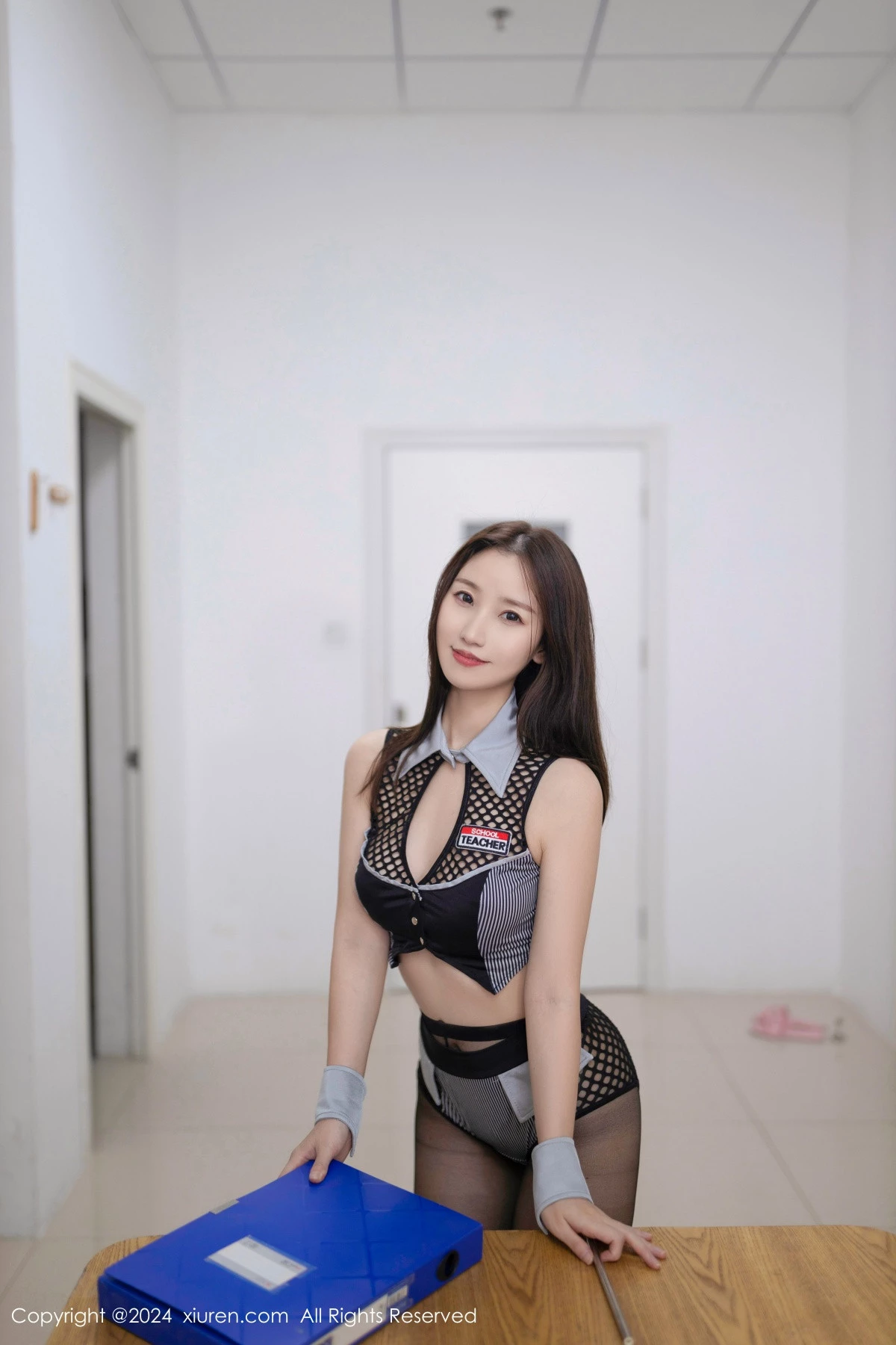 秀人集.com_[XiuRen秀人网]No.9013_模特杏子Yada寝室场景性感黑色网格服饰配超薄黑丝撩人诱惑写真81P