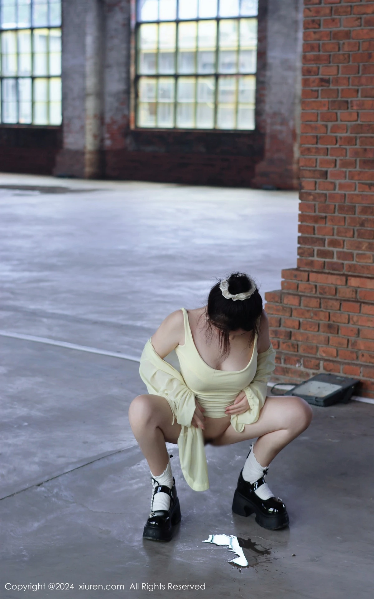 秀人集.com_[XiuRen秀人网]No.9024_模特小薯条nienie性感黄色上衣配白色短裙秀曼妙身姿迷人写真89P