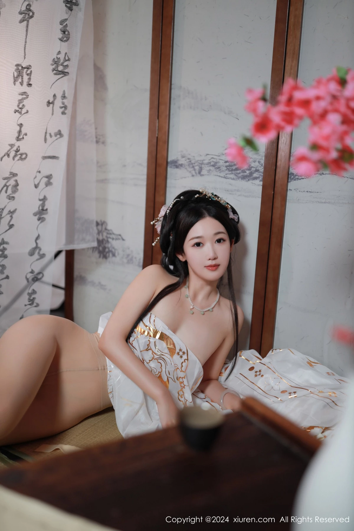 秀人集.com_[XiuRen秀人网]No.8898_模特唐安琪性感浅色古装服饰配超薄无内肉丝秀曼妙身姿诱惑写真81P