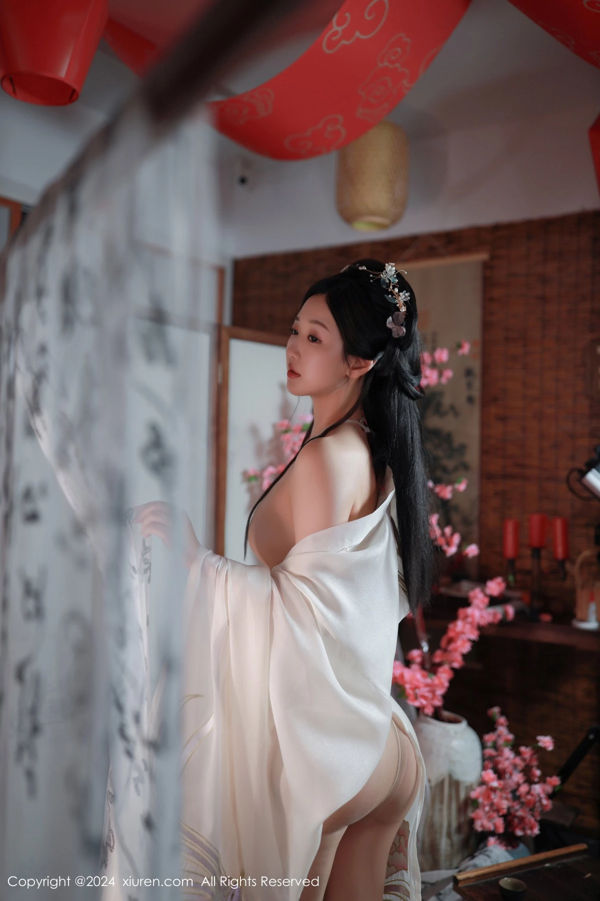 秀人集.com_[XiuRen秀人网]No.8898_模特唐安琪性感浅色古装服饰配超薄无内肉丝秀曼妙身姿诱惑写真81P