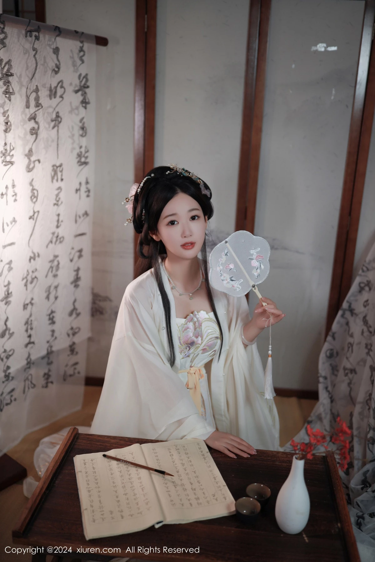 秀人集.com_[XiuRen秀人网]No.8898_模特唐安琪性感浅色古装服饰配超薄无内肉丝秀曼妙身姿诱惑写真81P