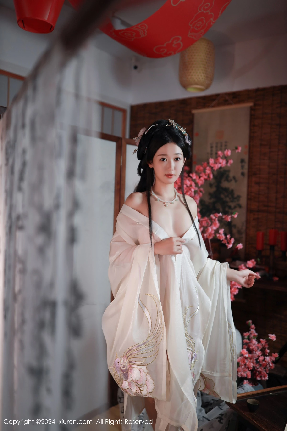 秀人集.com_[XiuRen秀人网]No.8898_模特唐安琪性感浅色古装服饰配超薄无内肉丝秀曼妙身姿诱惑写真81P