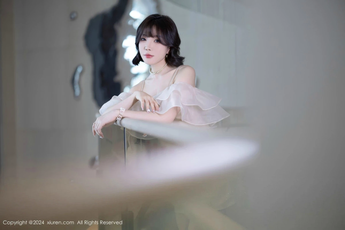 秀人集.com_[XiuRen秀人网]No.8917_女神徐莉芝Booty性感浅色连衣短裙+黑色情趣内衣迷人诱惑写真90P