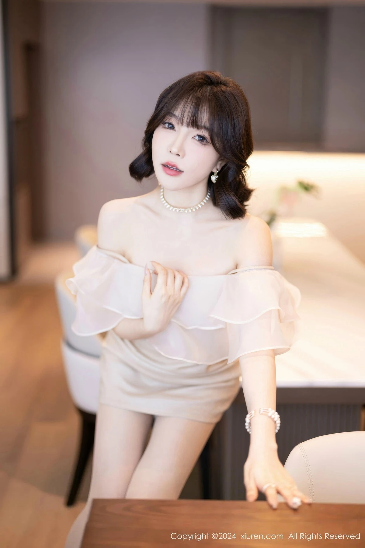 秀人集.com_[XiuRen秀人网]No.8917_女神徐莉芝Booty性感浅色连衣短裙+黑色情趣内衣迷人诱惑写真90P