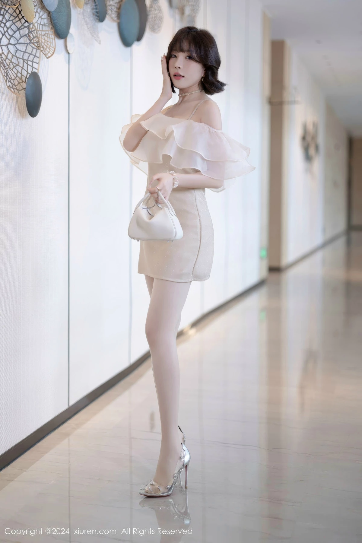 秀人集.com_[XiuRen秀人网]No.8917_女神徐莉芝Booty性感浅色连衣短裙+黑色情趣内衣迷人诱惑写真90P