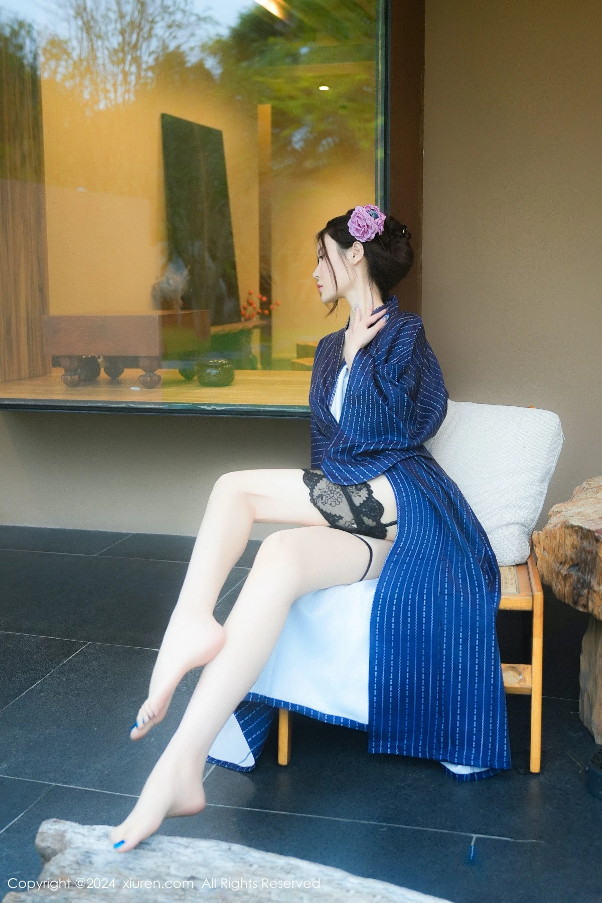 秀人集.com_[XiuRen秀人网]No.8928_模特Erikaki户外枷锁主题性感黑色情趣内衣秀白嫩美腿诱惑写真79P