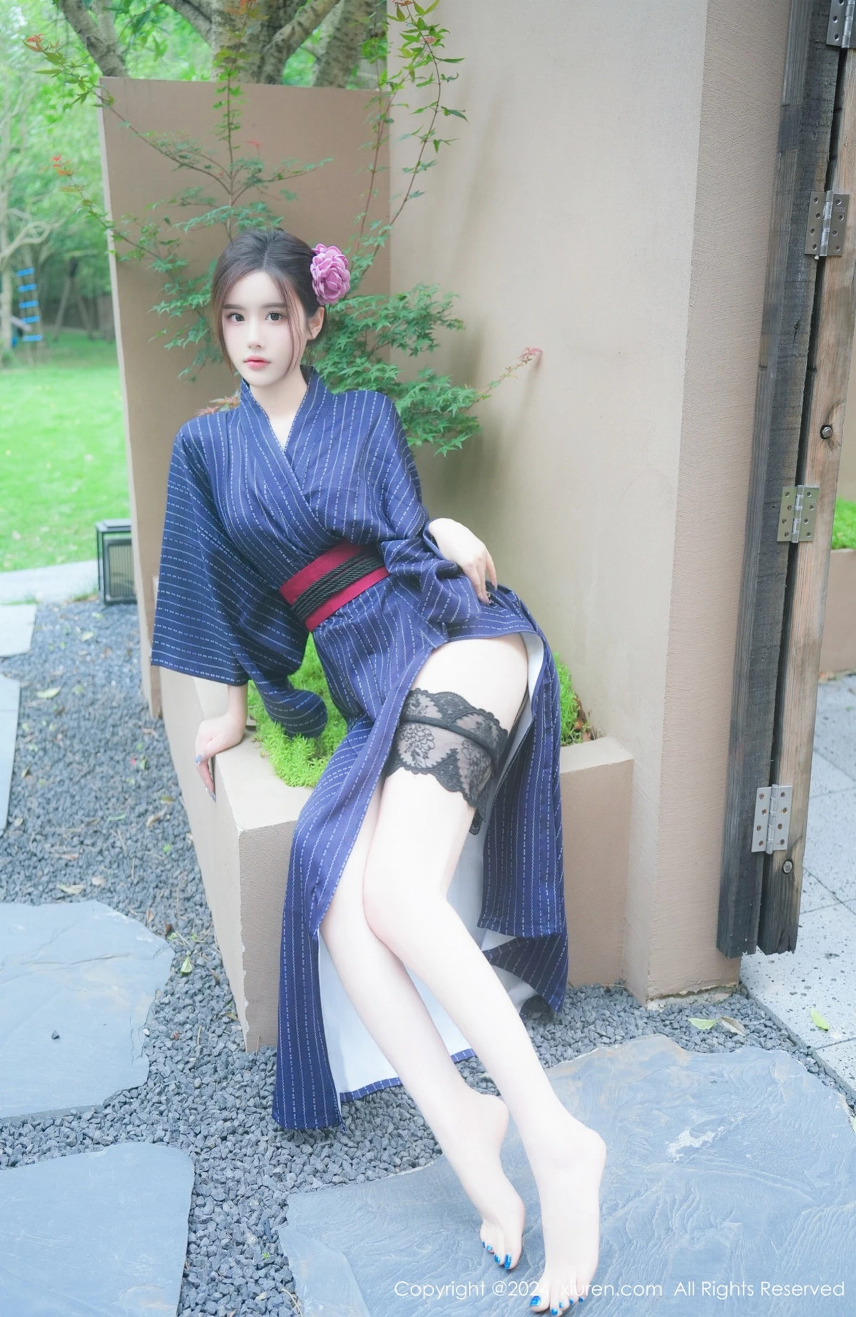 秀人集.com_[XiuRen秀人网]No.8928_模特Erikaki户外枷锁主题性感黑色情趣内衣秀白嫩美腿诱惑写真79P