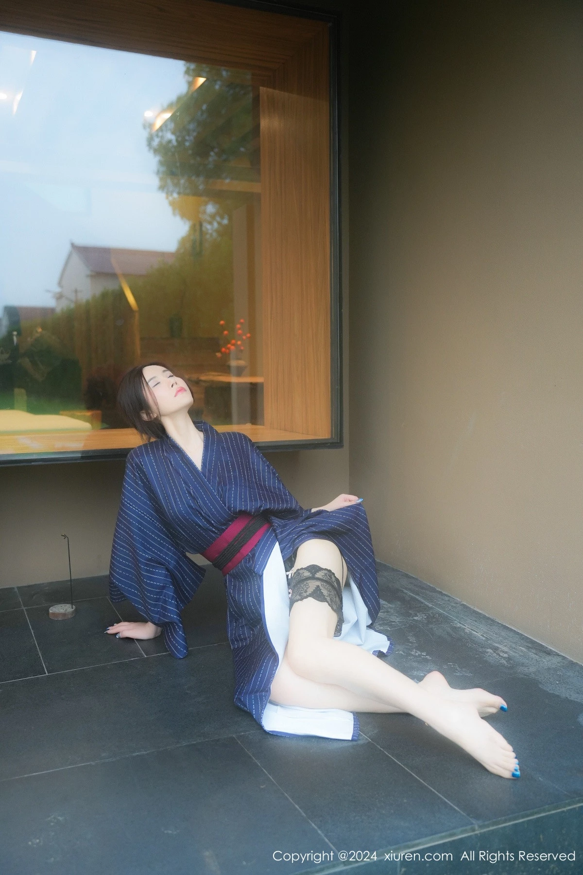 秀人集.com_[XiuRen秀人网]No.8928_模特Erikaki户外枷锁主题性感黑色情趣内衣秀白嫩美腿诱惑写真79P