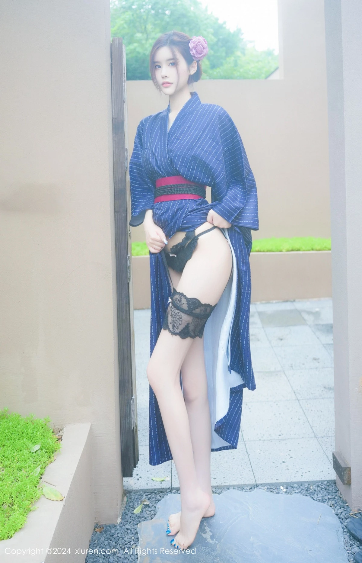 秀人集.com_[XiuRen秀人网]No.8928_模特Erikaki户外枷锁主题性感黑色情趣内衣秀白嫩美腿诱惑写真79P