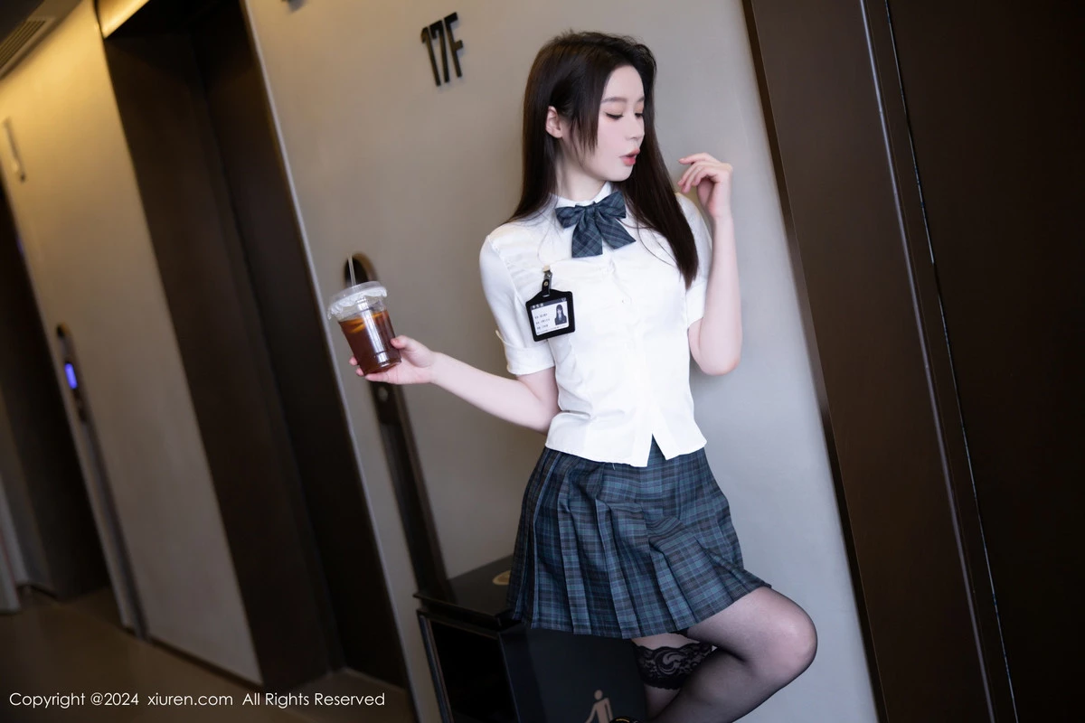 秀人集.com_[XiuRen秀人网]No.9074_模特梦心玥性感JK制服配黑丝袜露白色内衣秀高挑身材诱惑写真91P