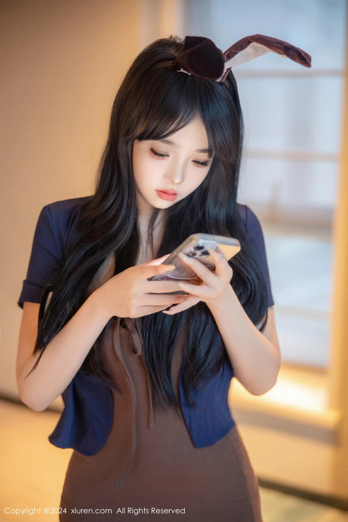 秀人集.com_[XiuRen秀人网]No.9083_模特黎秋秋私房性感深蓝OL服饰配超薄黑丝秀完美身材诱惑写真81P