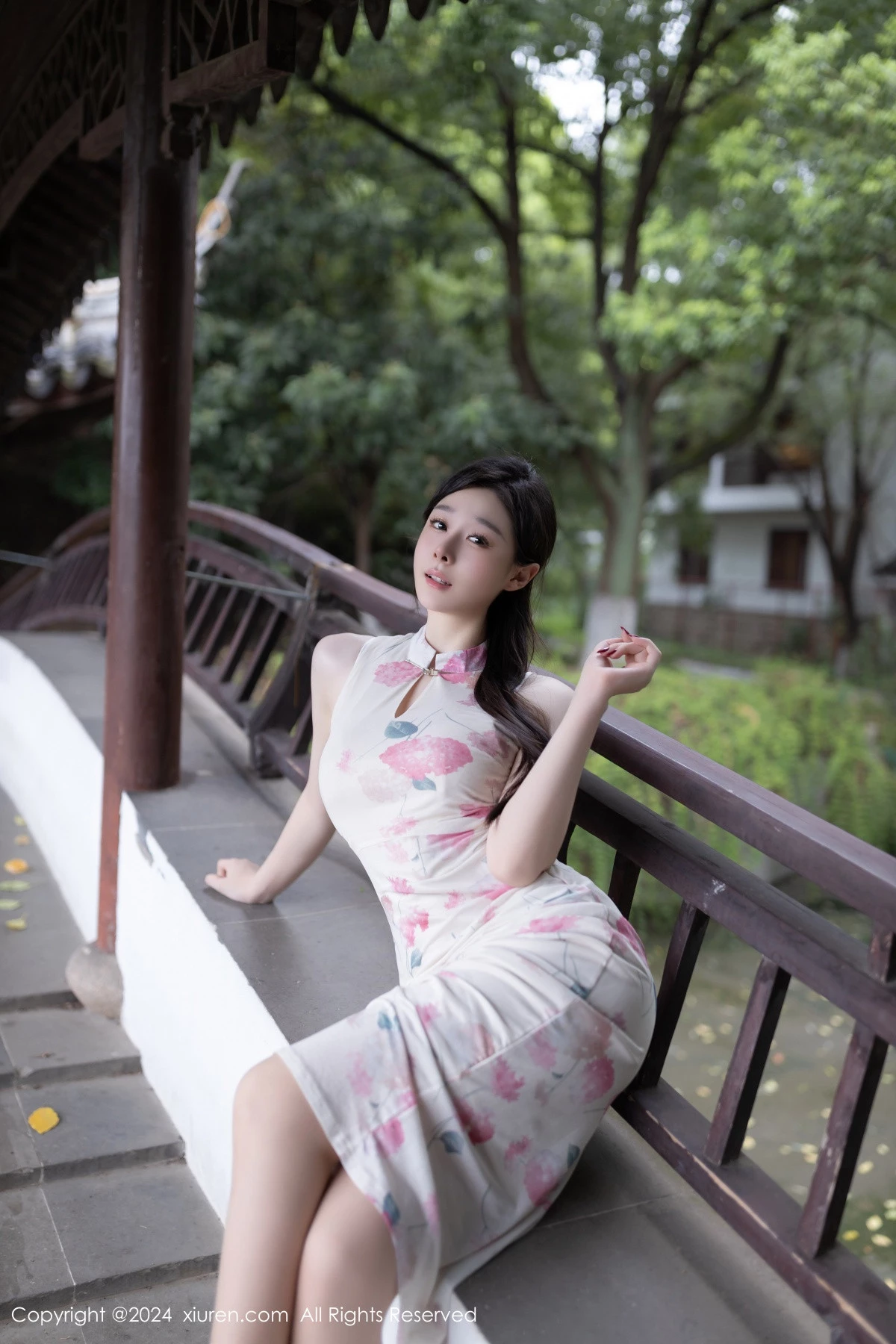 秀人集.com_[XiuRen秀人网]No.9087_模特小逗逗性感粉色图案连衣裙配超薄肉丝秀曼妙身姿诱惑写真79P